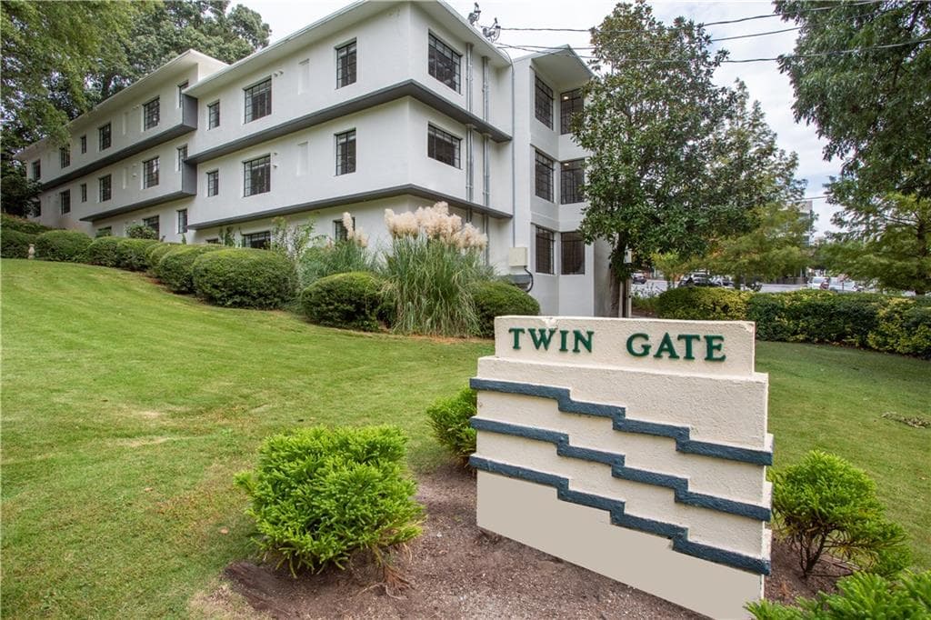 1 bedroom, 1 bathroom, 750 sq ft apartment for rent at 41 25th Street 8, Atlanta, GA 30309 for $1,495 a month — photo 2