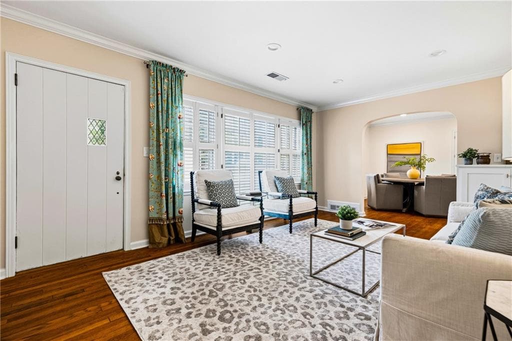 4 bedroom, 2 bathroom, 2,465 sq ft single family residence under contract at 1893 N Decatur Road, Atlanta, GA 30307 — photo 7