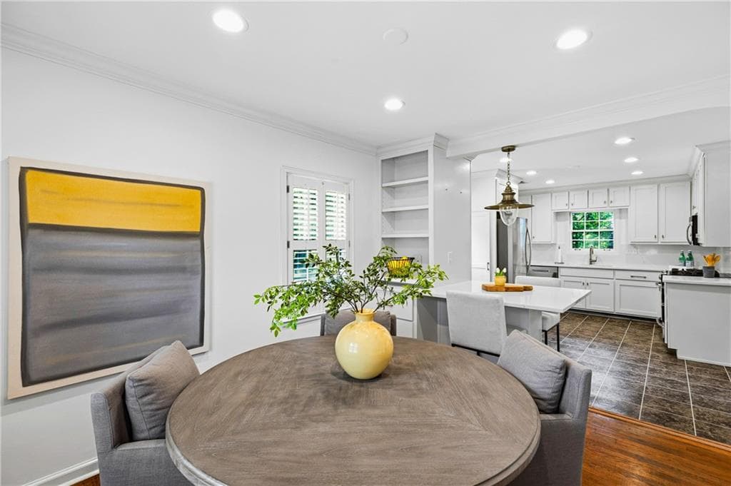4 bedroom, 2 bathroom, 2,465 sq ft single family residence under contract at 1893 N Decatur Road, Atlanta, GA 30307 — photo 9