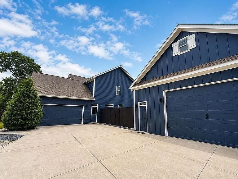 4 bedroom, 4 bathroom, 2,564 sq ft single family residence for sale at 532 Black Horse Circle, Canton, GA 30114 — photo 2