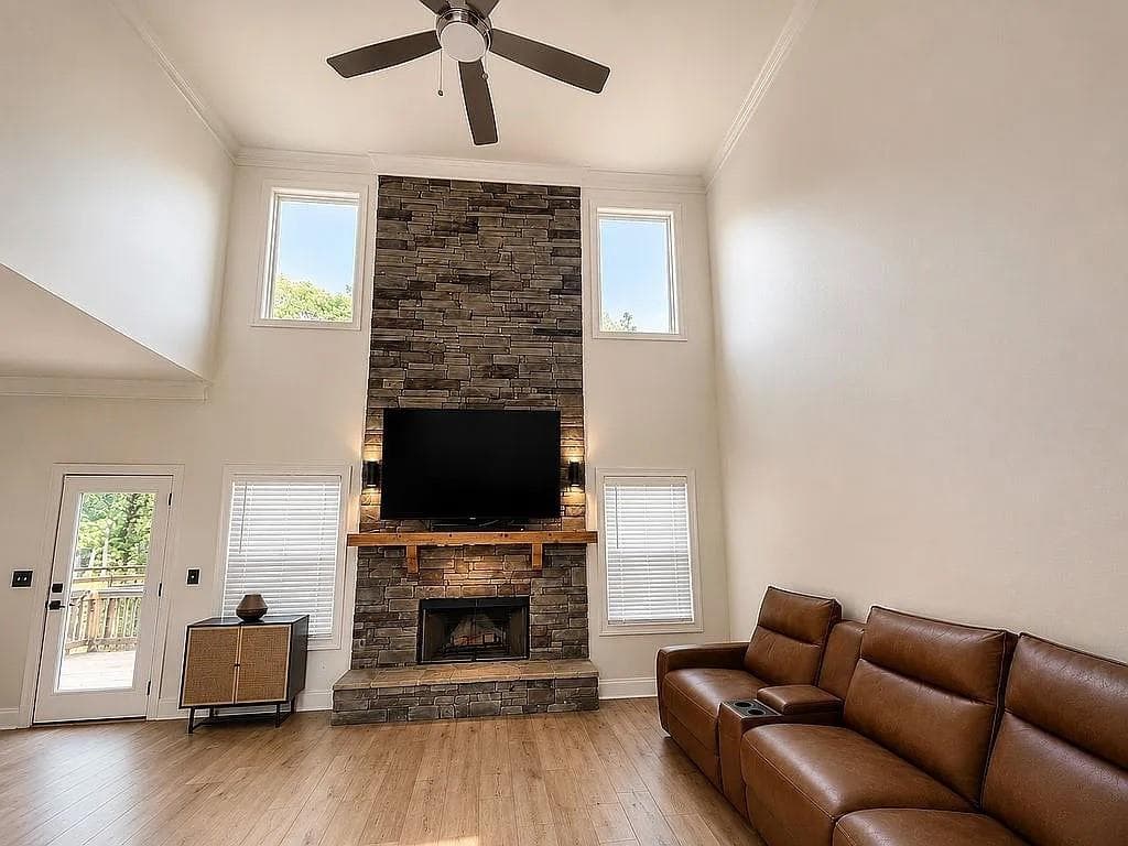 4 bedroom, 4 bathroom, 2,564 sq ft single family residence for sale at 532 Black Horse Circle, Canton, GA 30114 — photo 4