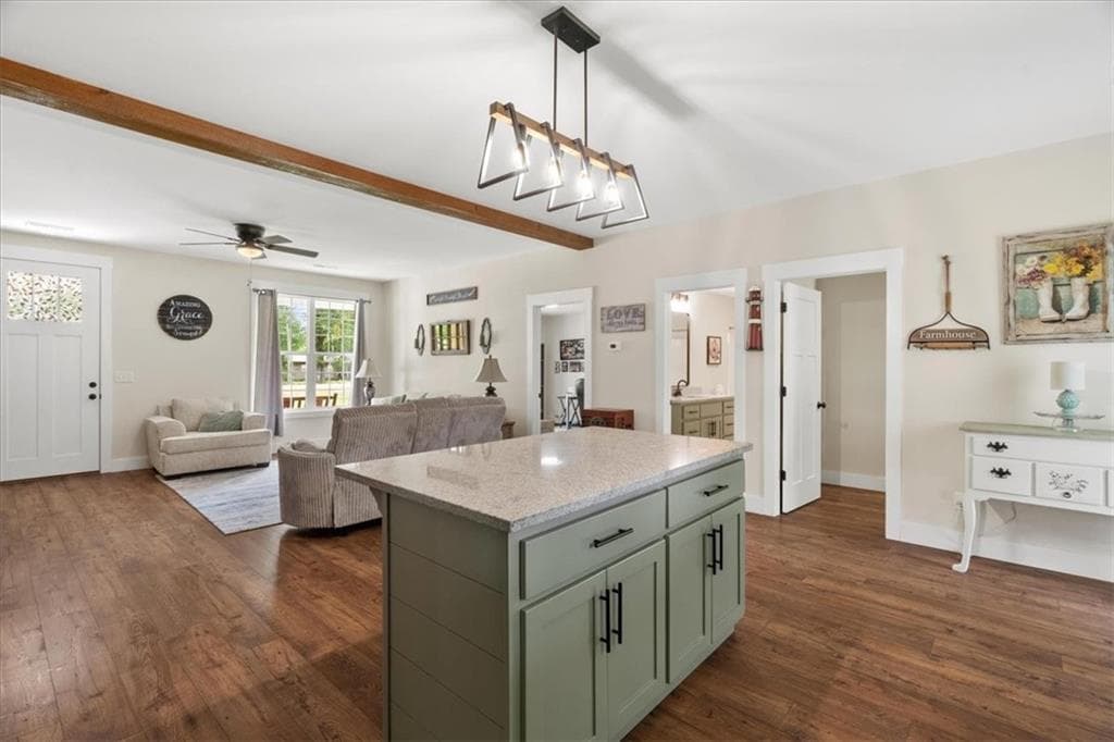 3 bedroom, 2 bathroom, 1,600 sq ft single family residence for sale at 415 W Fort Street, Chatsworth, GA 30705 — photo 6