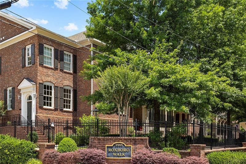 4 bedroom, 5 bathroom, 3,987 sq ft townhouse for rent at 3585 Roxboro Road 6, Atlanta, GA 30326 for $6,800 a month — photo 6