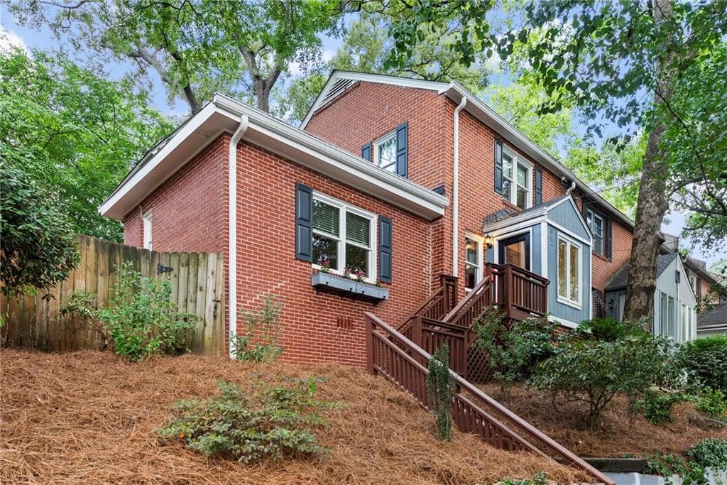 3 bedroom, 2 bathroom, 1,238 sq ft townhouse under contract at 842 Argonne Avenue, Atlanta, GA 30308