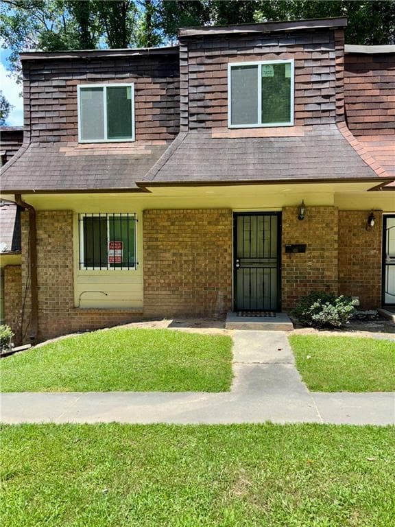 3 bedroom, 2 bathroom, 1,134 sq ft condominium for sale at 13 Peyton Place, Atlanta, GA 30311 — photo 1 of 23