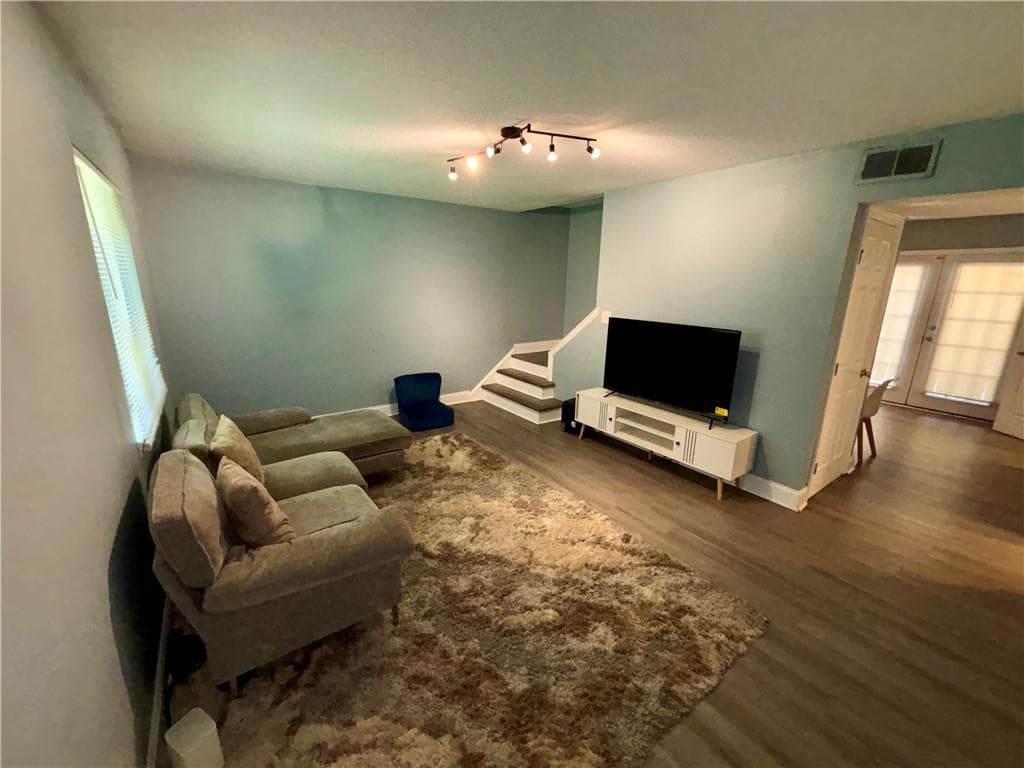 3 bedroom, 2 bathroom, 1,134 sq ft condominium for sale at 13 Peyton Place, Atlanta, GA 30311 — photo 3