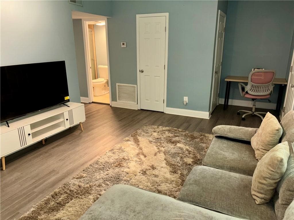 3 bedroom, 2 bathroom, 1,134 sq ft condominium for sale at 13 Peyton Place, Atlanta, GA 30311 — photo 5