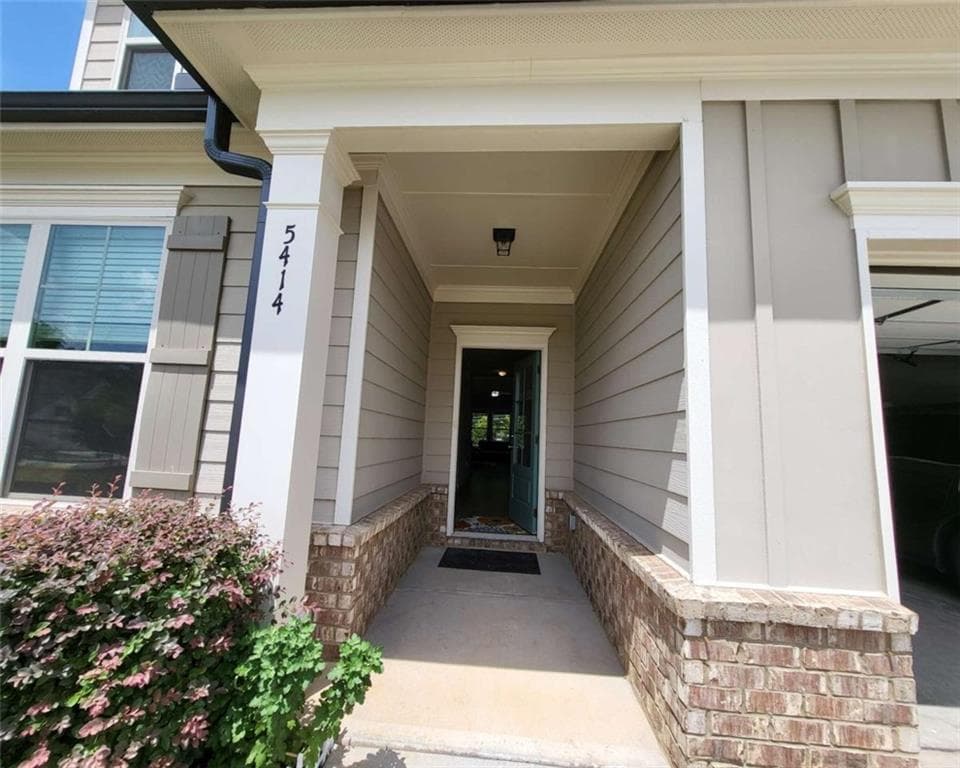3 bedroom, 2 bathroom, 1,691 sq ft single family residence for rent at 5414 Town Square Way, Flowery Branch, GA 30542 for $2,400 a month — photo 2