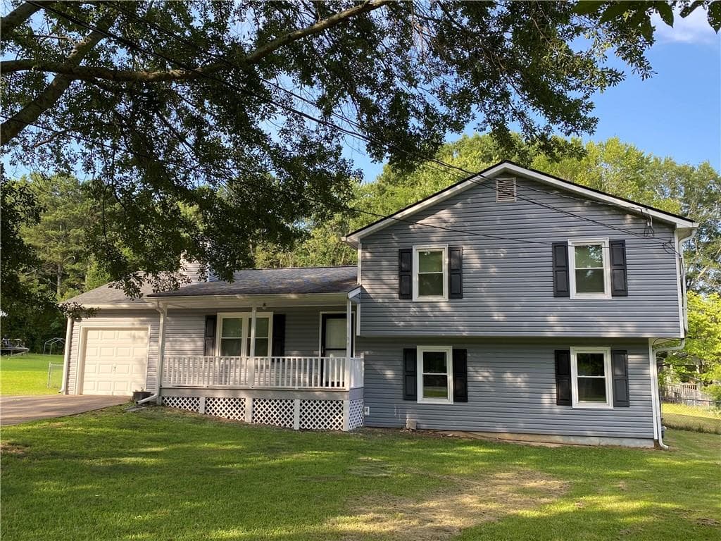 3 bedroom, 3 bathroom, 1,736 sq ft single family residence for sale at 2051 Sunsweet Court, Lawrenceville, GA 30043 — photo 2