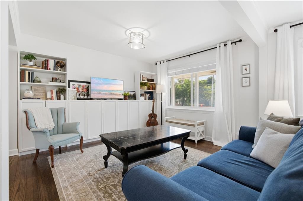 3 bedroom, 2 bathroom, 1,950 sq ft single family residence under contract at 1891 Shepherd Circle, Atlanta, GA 30311 — photo 8