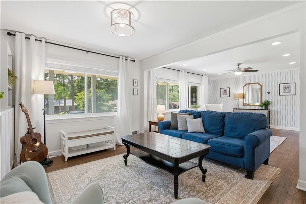 3 bedroom, 2 bathroom, 1,950 sq ft single family residence under contract at 1891 Shepherd Circle, Atlanta, GA 30311 — photo 9