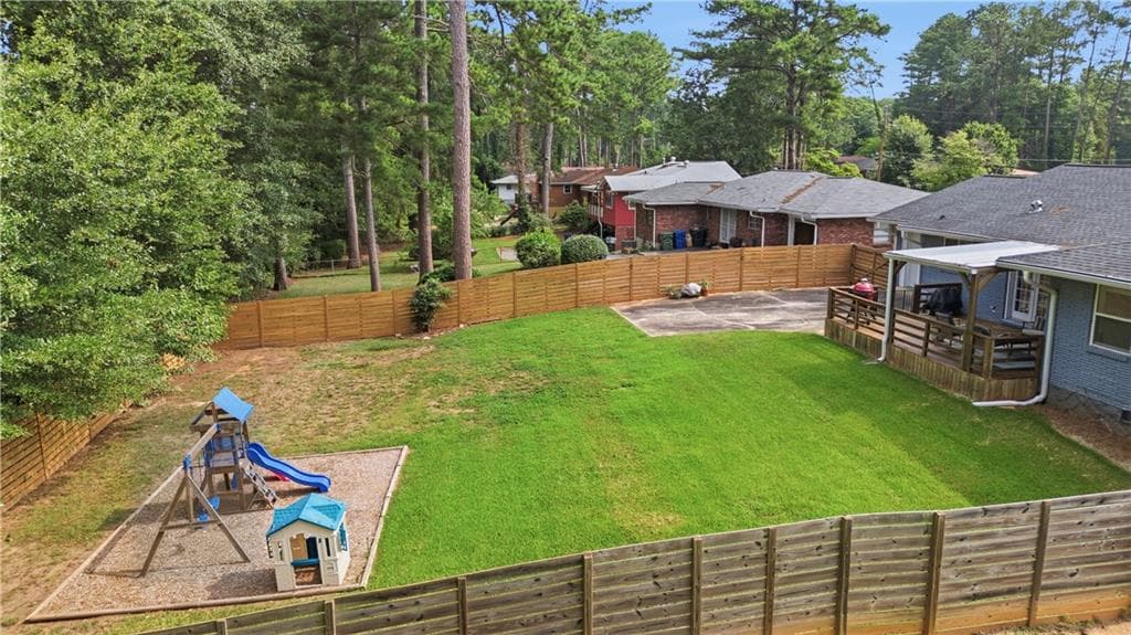 3 bedroom, 2 bathroom, 1,950 sq ft single family residence under contract at 1891 Shepherd Circle, Atlanta, GA 30311 — photo 2