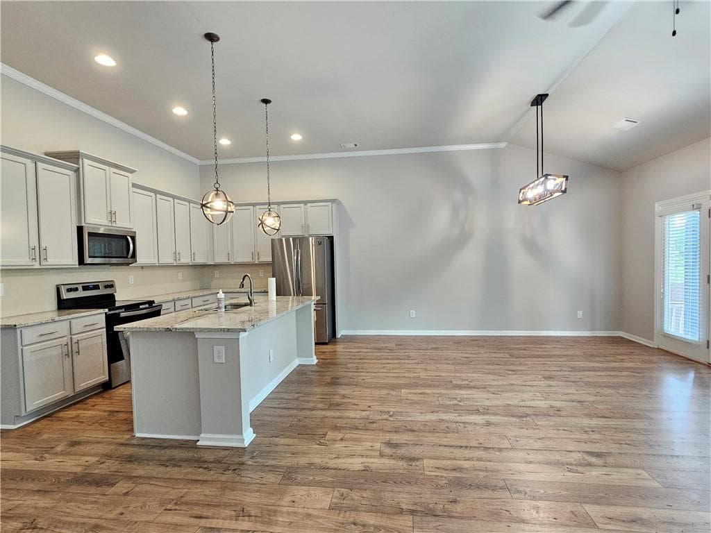 3 bedroom, 2 bathroom, 1,691 sq ft single family residence for rent at 5414 Town Square Way, Flowery Branch, GA 30542 for $2,400 a month — photo 6