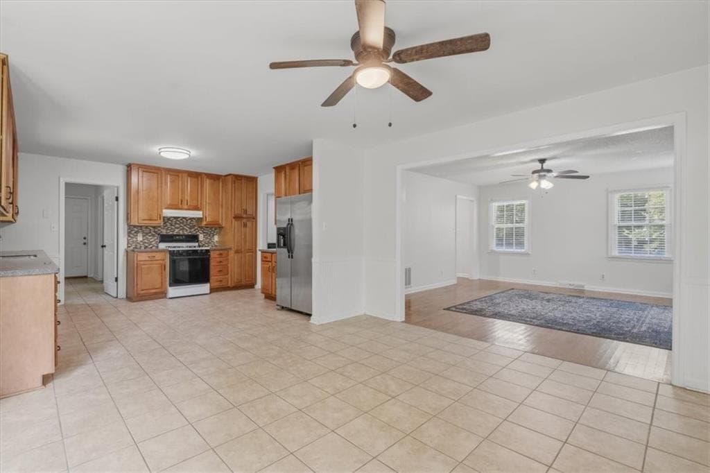 3 bedroom, 2 bathroom, 2,016 sq ft single family residence under contract at 591 Old Taylorsville Rd, Aragon, GA 30104 — photo 3