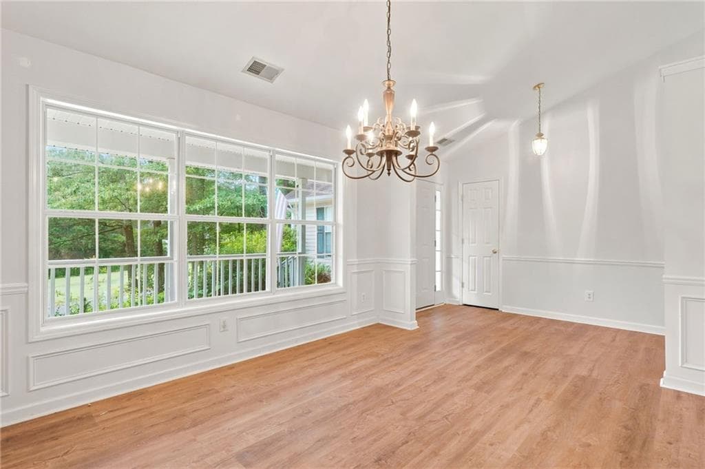 3 bedroom, 2 bathroom, 1,734 sq ft single family residence for sale at 5295 Harris Creek Drive, Cumming, GA 30040 — photo 8