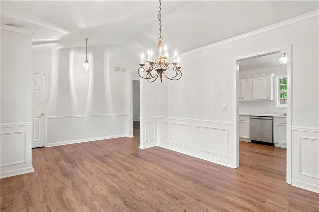 3 bedroom, 2 bathroom, 1,734 sq ft single family residence for sale at 5295 Harris Creek Drive, Cumming, GA 30040 — photo 9