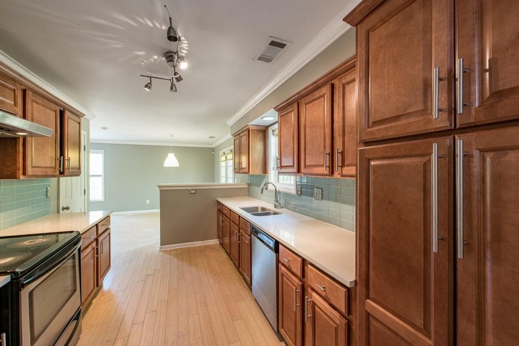 3 bedroom, 3 bathroom, 1,336 sq ft single family residence for rent at 2696 Silver Hill Terrace, Atlanta, GA 30316 for $1,995 a month — photo 7