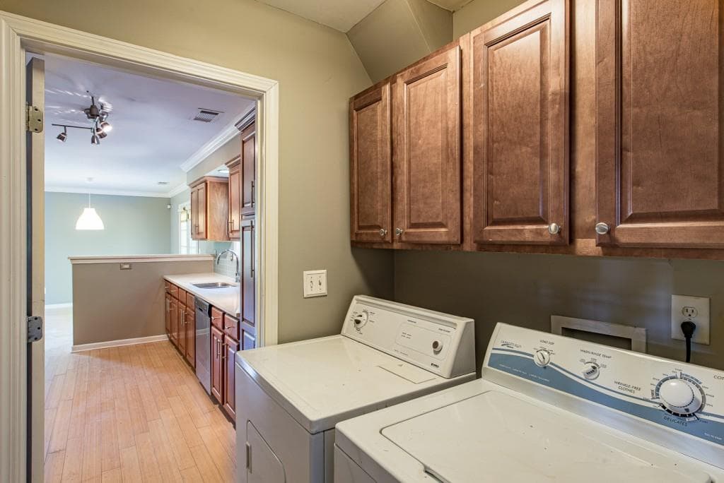 3 bedroom, 3 bathroom, 1,336 sq ft single family residence for rent at 2696 Silver Hill Terrace, Atlanta, GA 30316 for $1,995 a month — photo 8