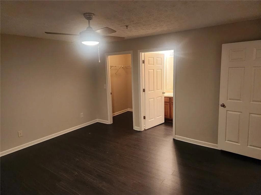 3 bedroom, 2 bathroom, 1,232 sq ft condominium for sale at 1303 Fairington Club Drive, Lithonia, GA 30038 — photo 4
