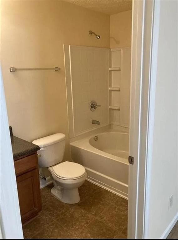3 bedroom, 2 bathroom, 1,232 sq ft condominium for sale at 1303 Fairington Club Drive, Lithonia, GA 30038 — photo 7