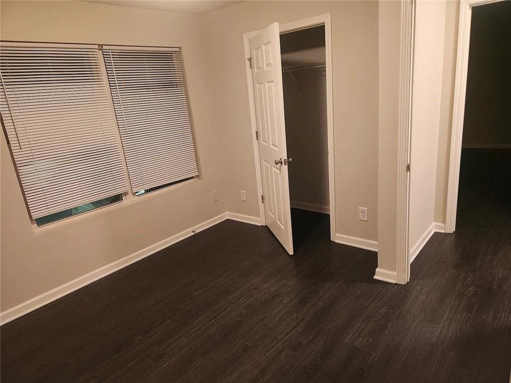 3 bedroom, 2 bathroom, 1,232 sq ft condominium for sale at 1303 Fairington Club Drive, Lithonia, GA 30038 — photo 8