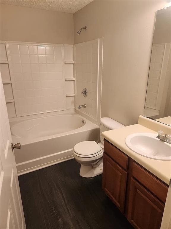 3 bedroom, 2 bathroom, 1,232 sq ft condominium for sale at 1303 Fairington Club Drive, Lithonia, GA 30038 — photo 10