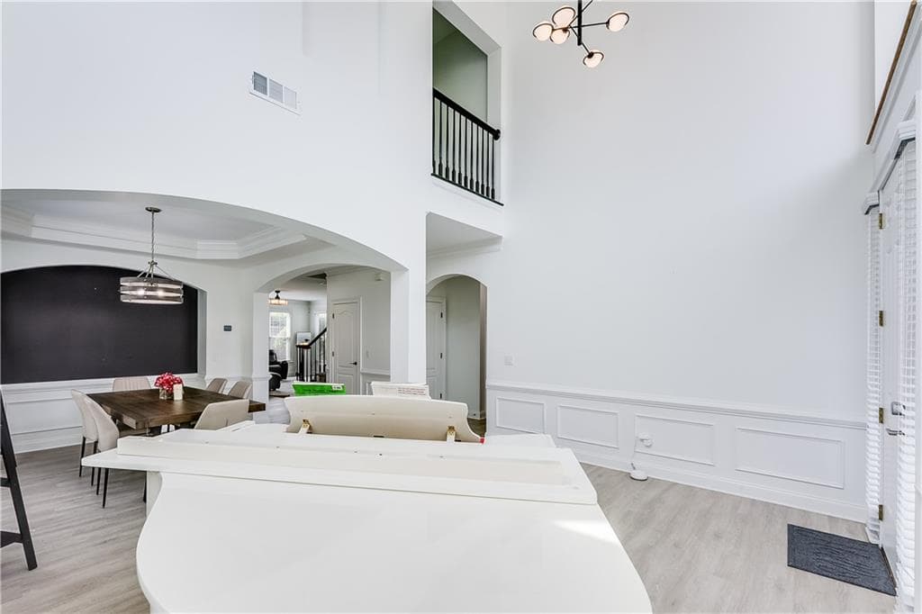5 bedroom, 3 bathroom, 3,545 sq ft single family residence for sale at 5023 Duxford Drive, Smyrna, GA 30082 — photo 7