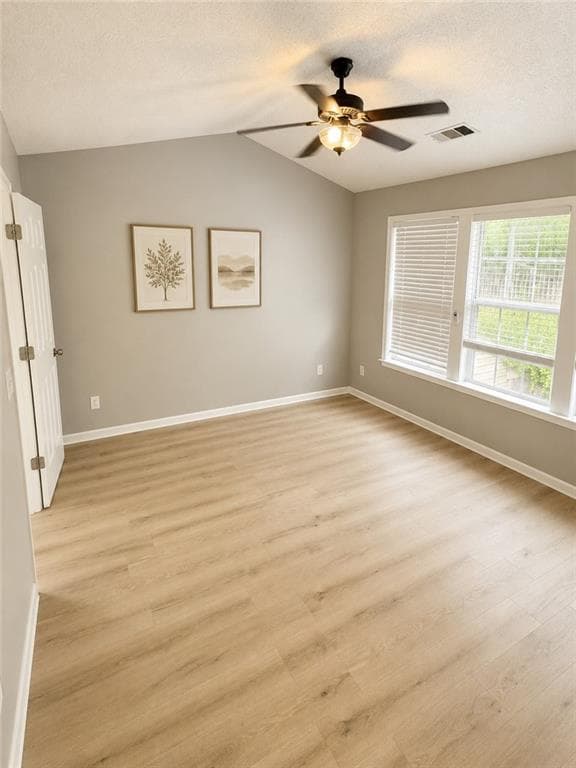 2 bedroom, 3 bathroom, 1,218 sq ft townhouse under contract at 1035 Whitestone Ridge, Alpharetta, GA 30005 — photo 2