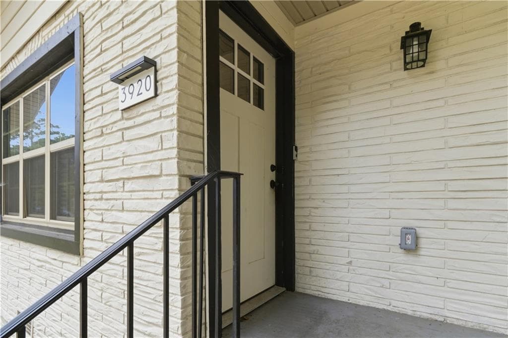 3 bedroom, 3 bathroom, 1,754 sq ft single family residence for sale at 3920 Jailette Road, College Park, GA 30349 — photo 4