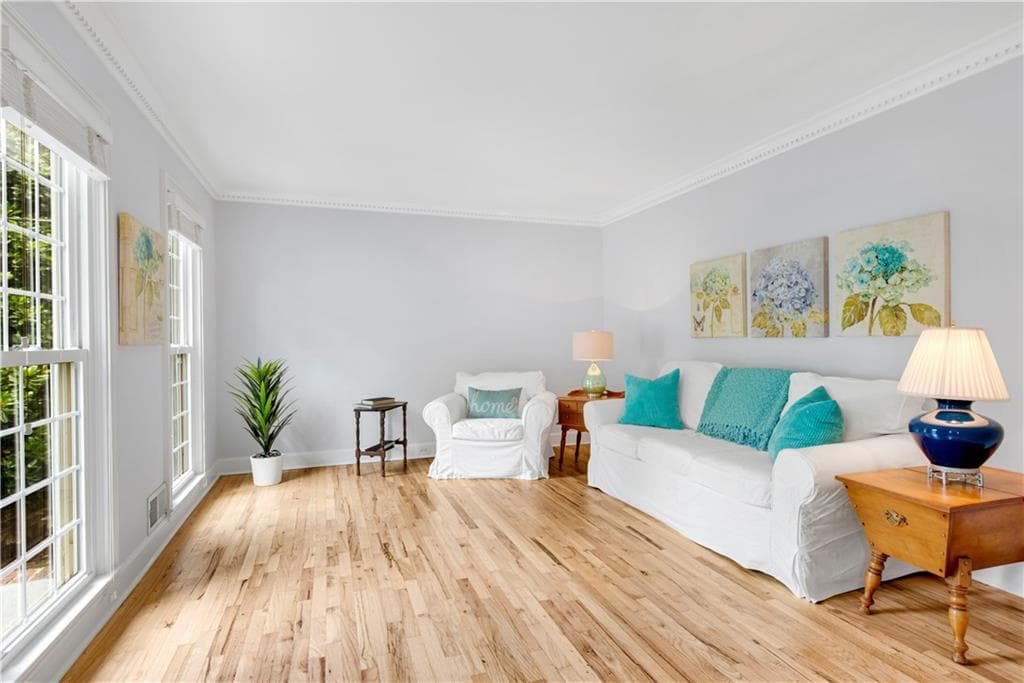 4 bedroom, 3 bathroom, 3,589 sq ft single family residence for sale at 5197 Riverhill Road, Marietta, GA 30068 — photo 4