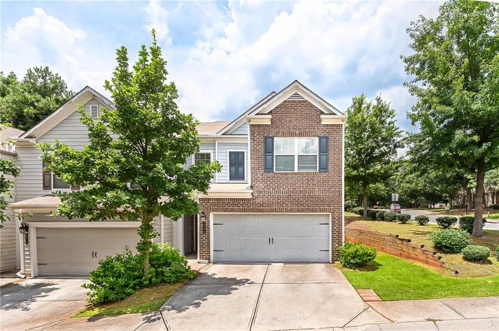 4 bedroom, 3 bathroom, 1,776 sq ft townhouse for sale at 2573 Parkwood Cove Drive, Atlanta, GA 30340