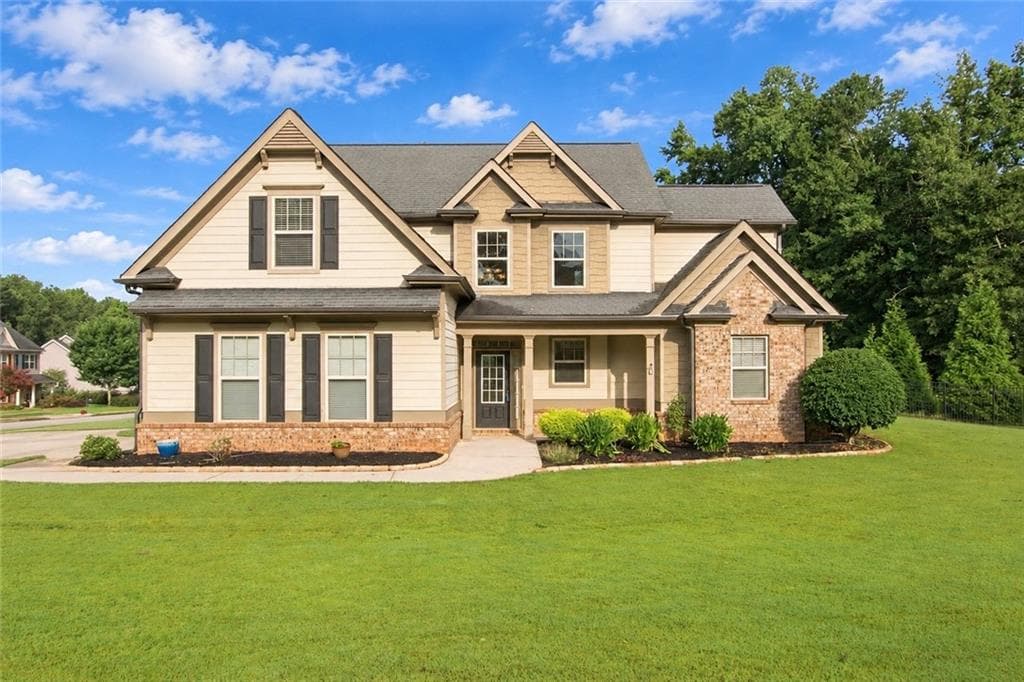 4 bedroom, 3 bathroom, 2,561 sq ft single family residence for sale at 4662 Whitlow Ridge Drive, Bishop, GA 30621