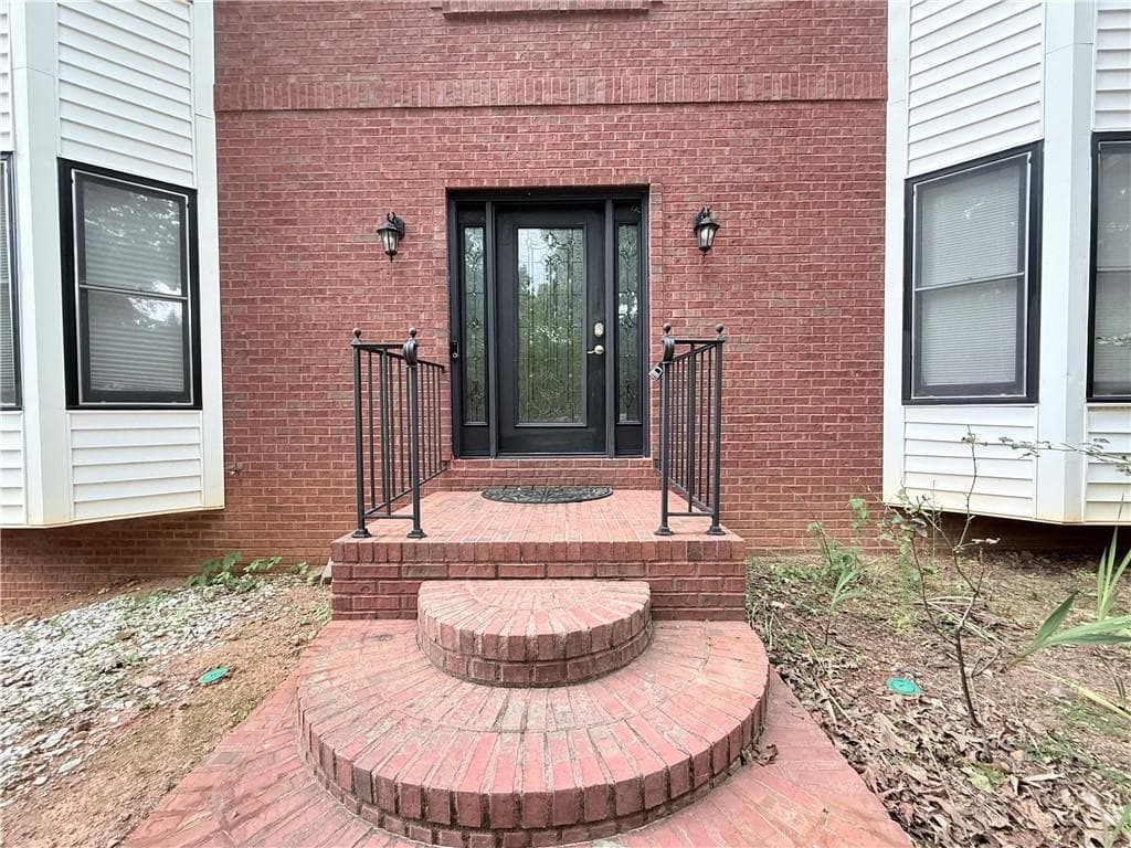 5 bedroom, 4 bathroom, 2,845 sq ft single family residence for sale at 3715 Millers Pond Way, Snellville, GA 30039 — photo 5
