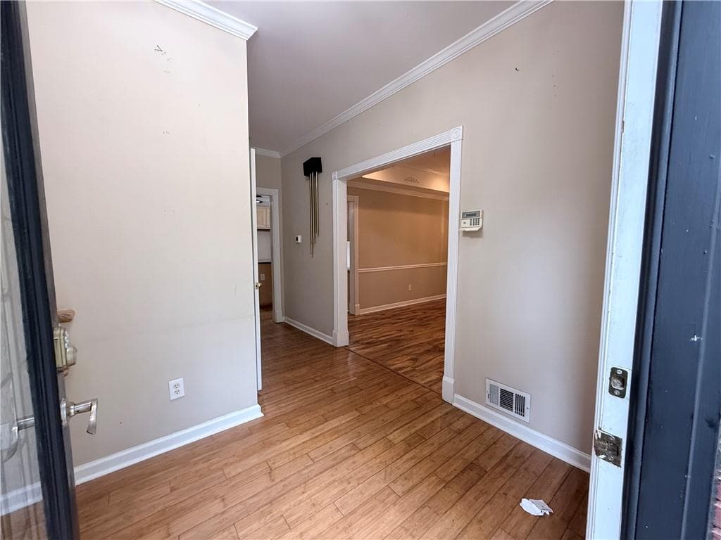 5 bedroom, 4 bathroom, 2,845 sq ft single family residence for sale at 3715 Millers Pond Way, Snellville, GA 30039 — photo 7