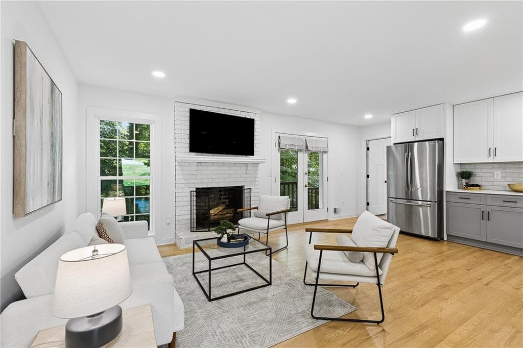 60 Willow Springs Lane, Roswell, GA 30075 — most recent listing photo