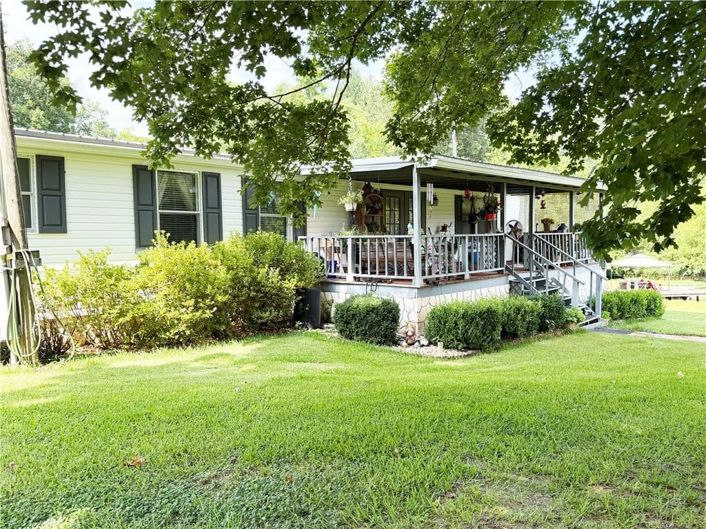 3 bedroom, 2 bathroom, 1,440 sq ft single family residence under contract at 156 Montego Bay Road, Milledgeville, GA 31061 — photo 2