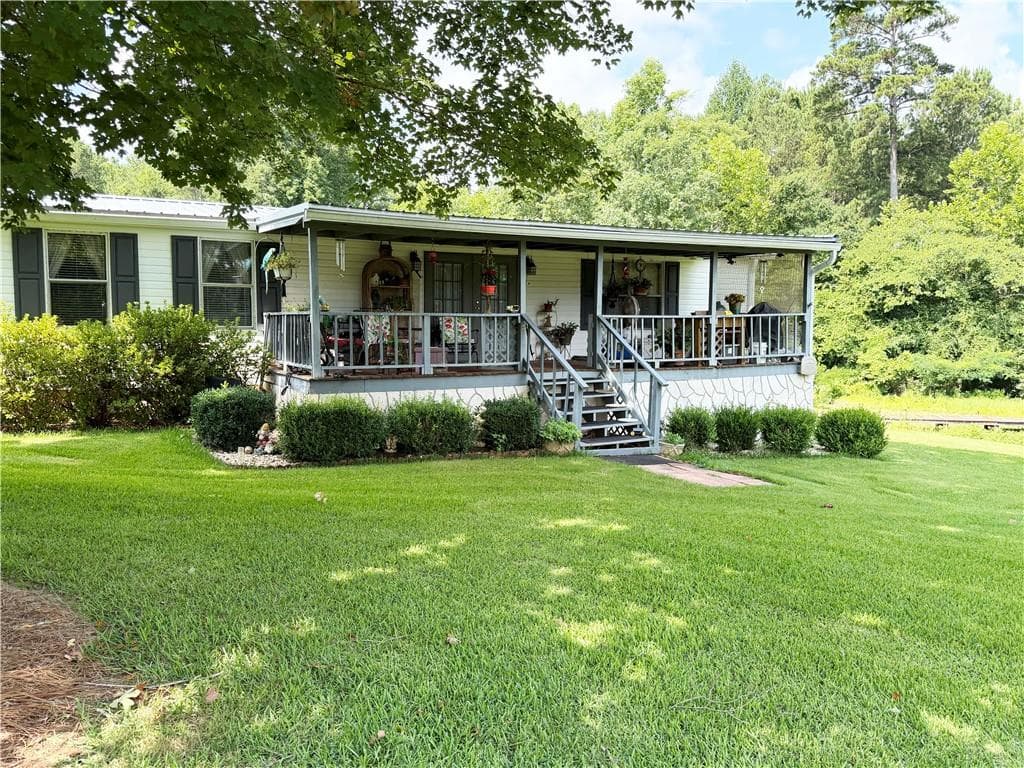 3 bedroom, 2 bathroom, 1,440 sq ft single family residence under contract at 156 Montego Bay Road, Milledgeville, GA 31061 — photo 4