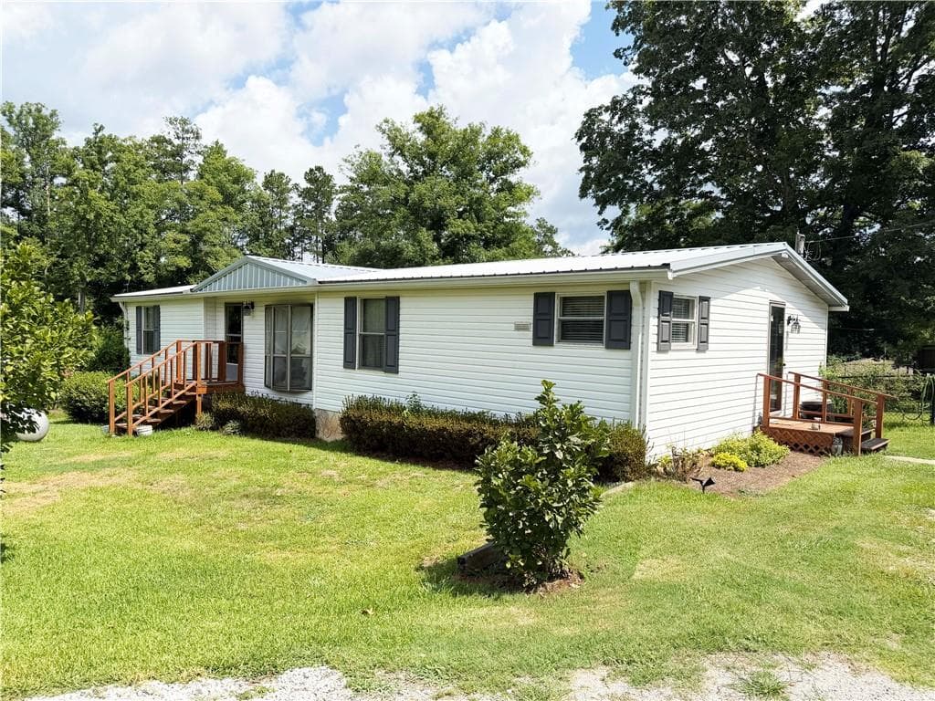 3 bedroom, 2 bathroom, 1,440 sq ft single family residence under contract at 156 Montego Bay Road, Milledgeville, GA 31061 — photo 7