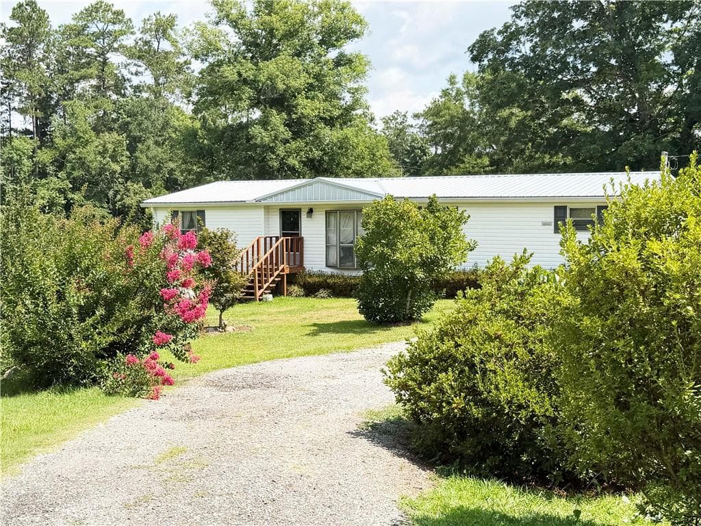 3 bedroom, 2 bathroom, 1,440 sq ft single family residence under contract at 156 Montego Bay Road, Milledgeville, GA 31061 — photo 8