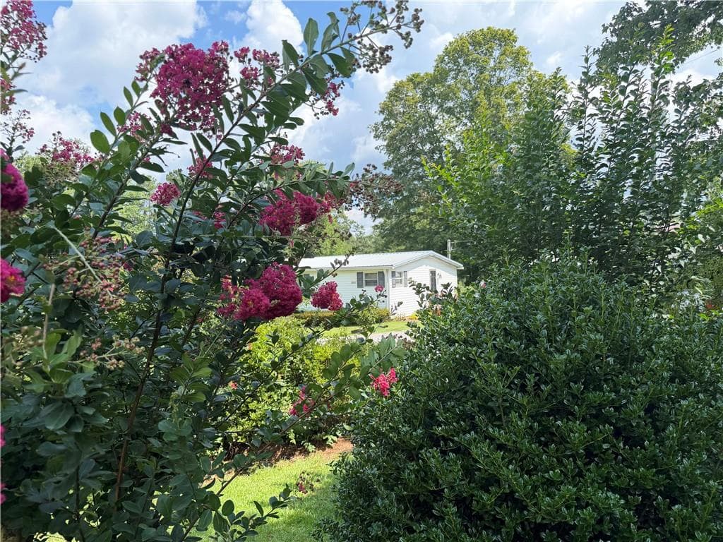 3 bedroom, 2 bathroom, 1,440 sq ft single family residence under contract at 156 Montego Bay Road, Milledgeville, GA 31061 — photo 9
