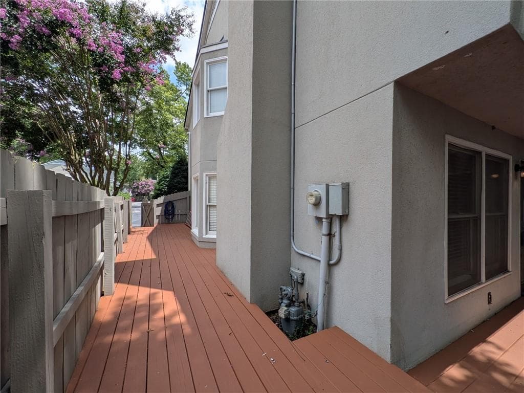 2 bedroom, 3 bathroom, 1,252 sq ft townhouse for sale at 502 Defoors Landing, Atlanta, GA 30318 — photo 6