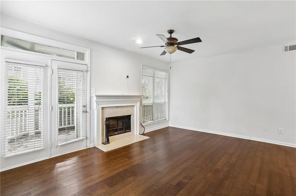 2 bedroom, 1 bathroom, 1,070 sq ft condominium for sale at 1513 Mcgill Park Avenue, Atlanta, GA 30312 — photo 3