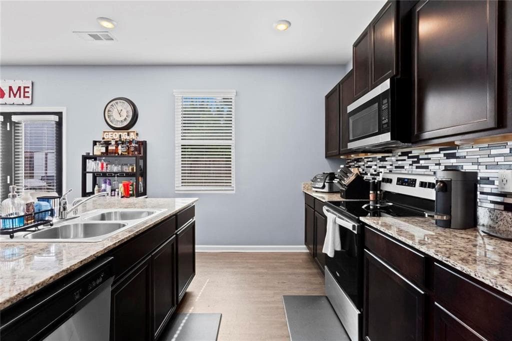 4 bedroom, 3 bathroom, 2,802 sq ft single family residence for sale at 138 Springer Circle, Dallas, GA 30132 — photo 10