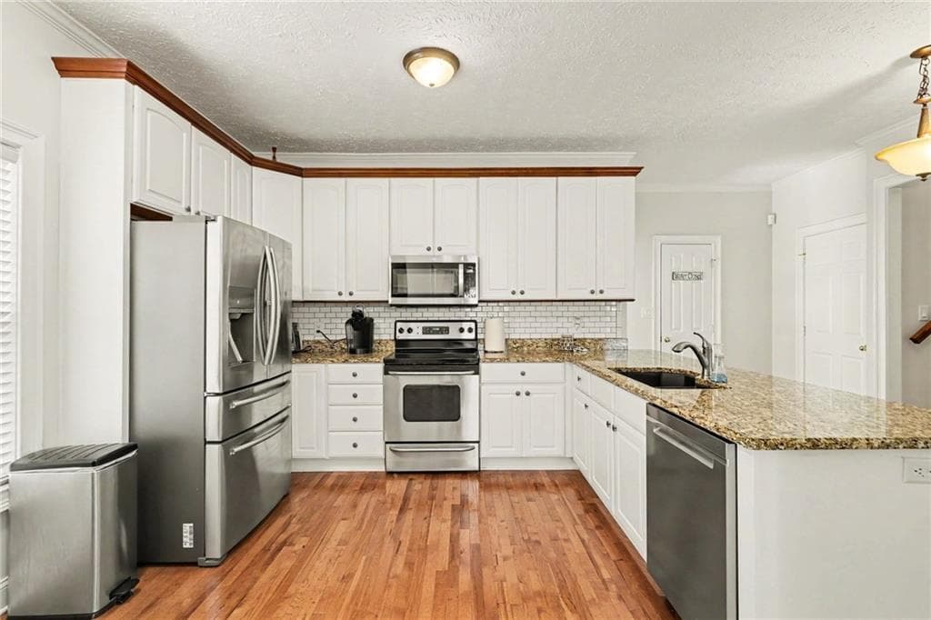 4 bedroom, 4 bathroom, 2,817 sq ft single family residence under contract at 21 Blaze Court, Palmetto, GA 30268 — photo 9