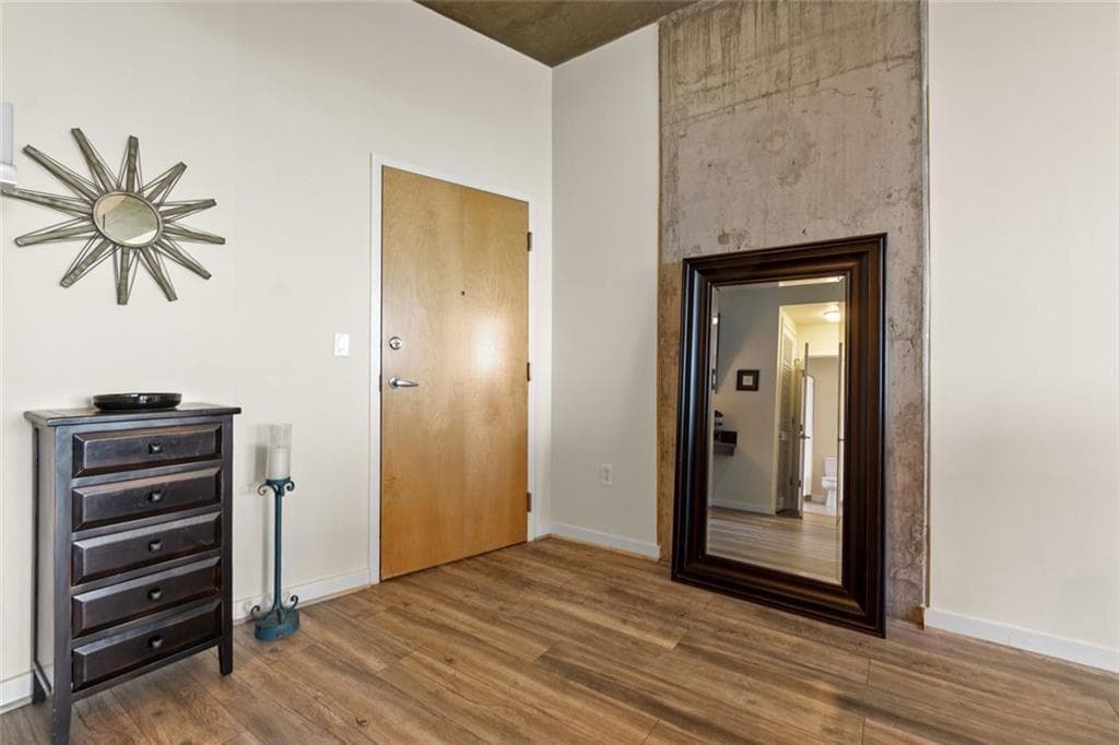 1 bedroom, 1 bathroom, 796 sq ft condominium for sale at 361 17th Street 2120, Atlanta, GA 30363 — photo 3