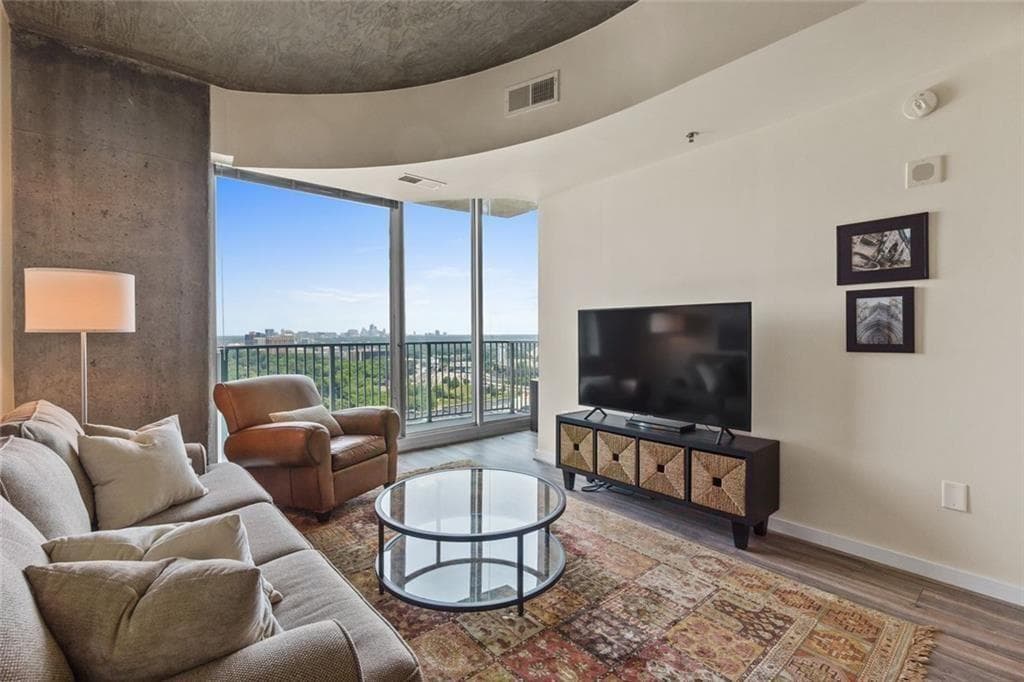 1 bedroom, 1 bathroom, 796 sq ft condominium for sale at 361 17th Street 2120, Atlanta, GA 30363 — photo 6