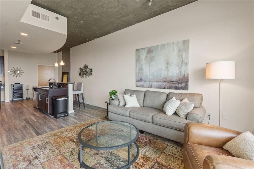 1 bedroom, 1 bathroom, 796 sq ft condominium for sale at 361 17th Street 2120, Atlanta, GA 30363 — photo 7