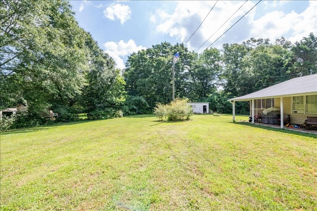 3 bedroom, 2 bathroom, 1,938 sq ft single family residence for sale at 4092 Mount Tabor Church Road, Dallas, GA 30157 — photo 3