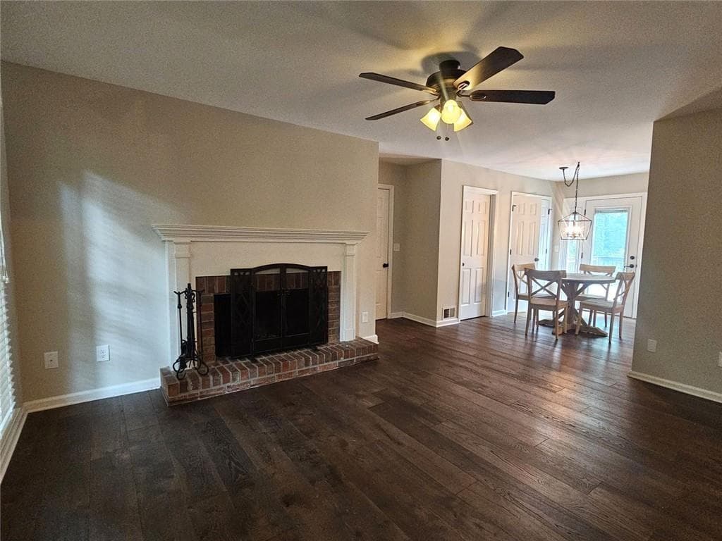 4 bedroom, 3 bathroom, 2,029 sq ft single family residence for rent at 290 Oakmere Drive, Alpharetta, GA 30009 for $3,995 a month — photo 3