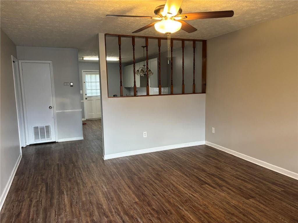 2 bedroom, 1 bathroom, 918 sq ft duplex for rent at 92 Fawn Path A, Dallas, GA 30132 for $1,400 a month — photo 2